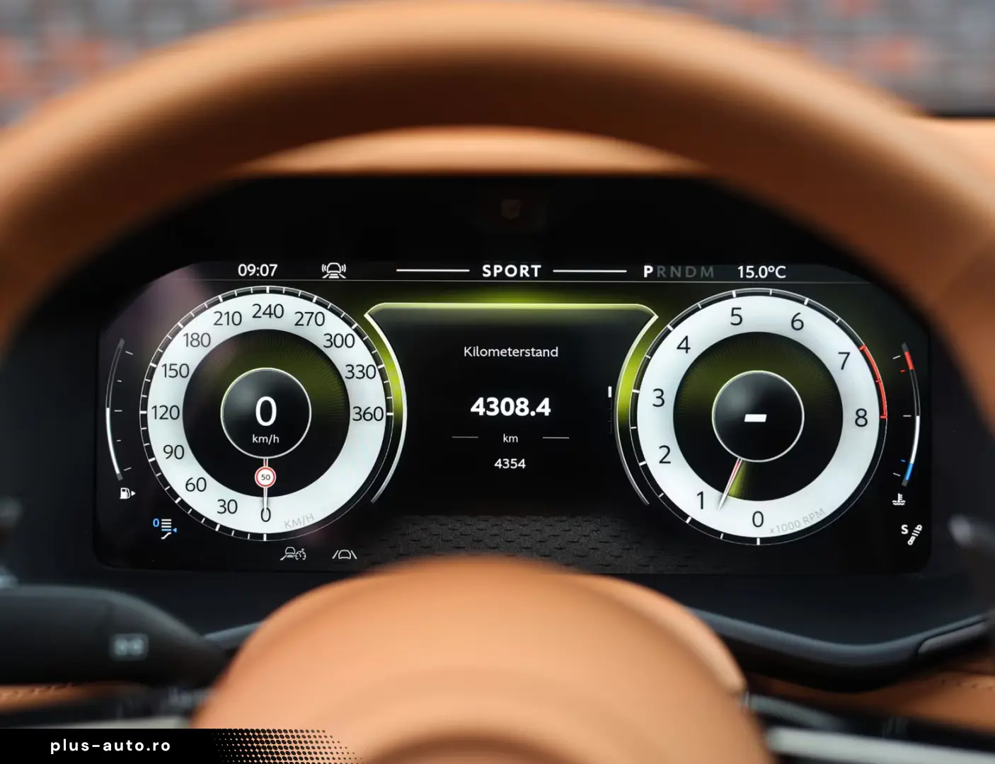 Aston Martin DBX 707   Minotaur Green