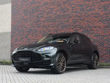 Aston Martin DBX 707   Minotaur Green