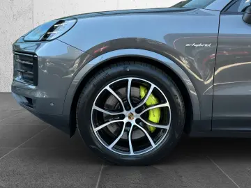 PORSCHE Cayenne S E-Hybrid BOSE PANO SHZ V H