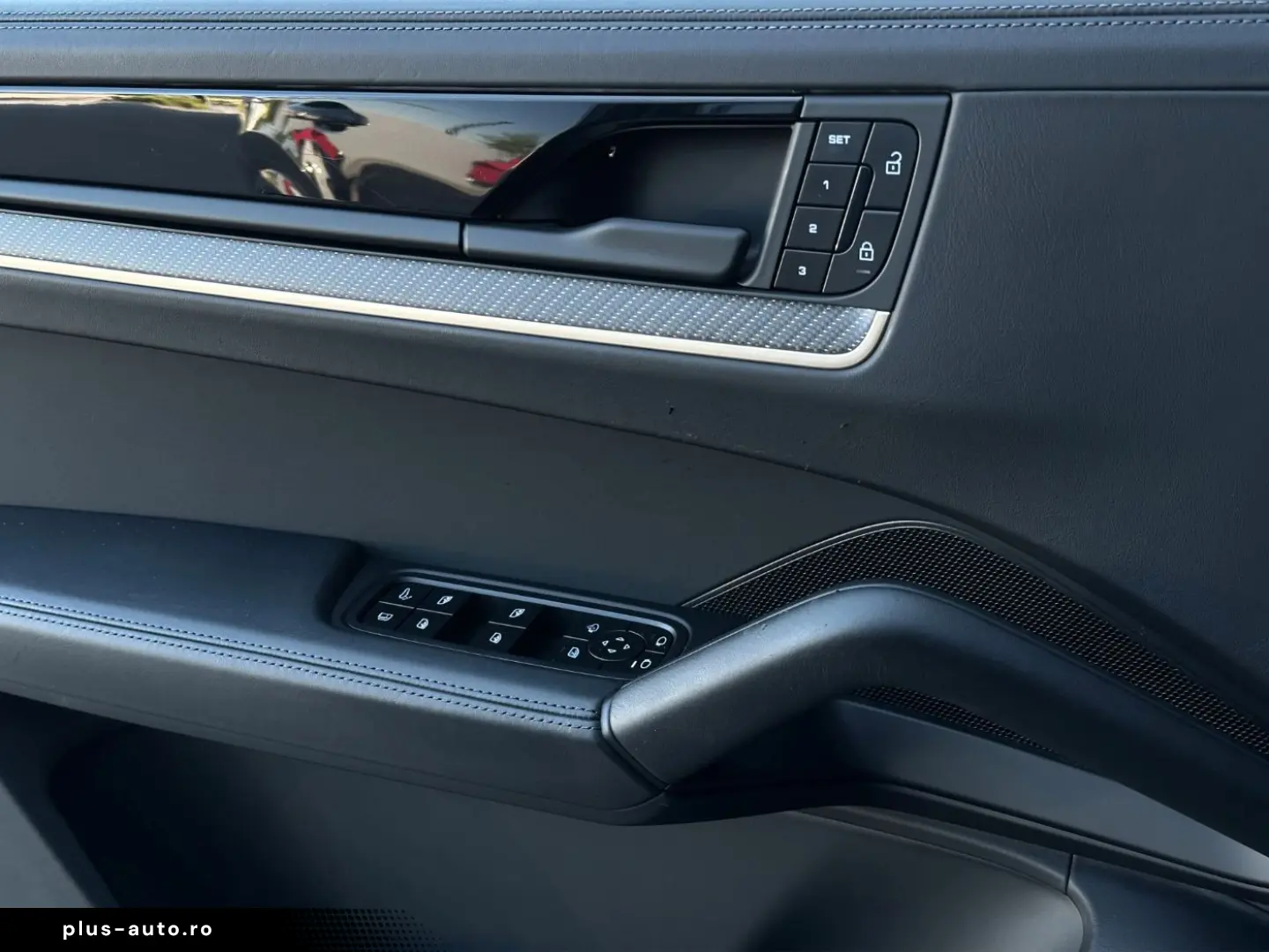 PORSCHE Cayenne S E-Hybrid BOSE PANO SHZ V H
