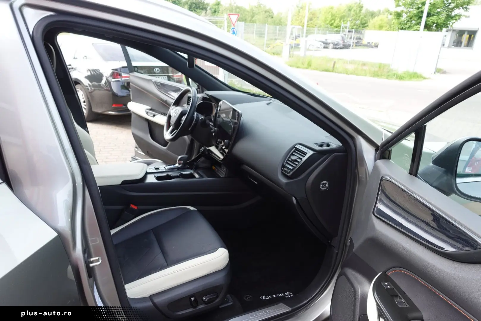 LEXUS NX 450h  E-FOUR Luxury Relax Garantie