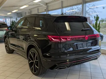 VW Touareg 3.0TDI 4M R-Line VOLL Black 22  UPE 114T