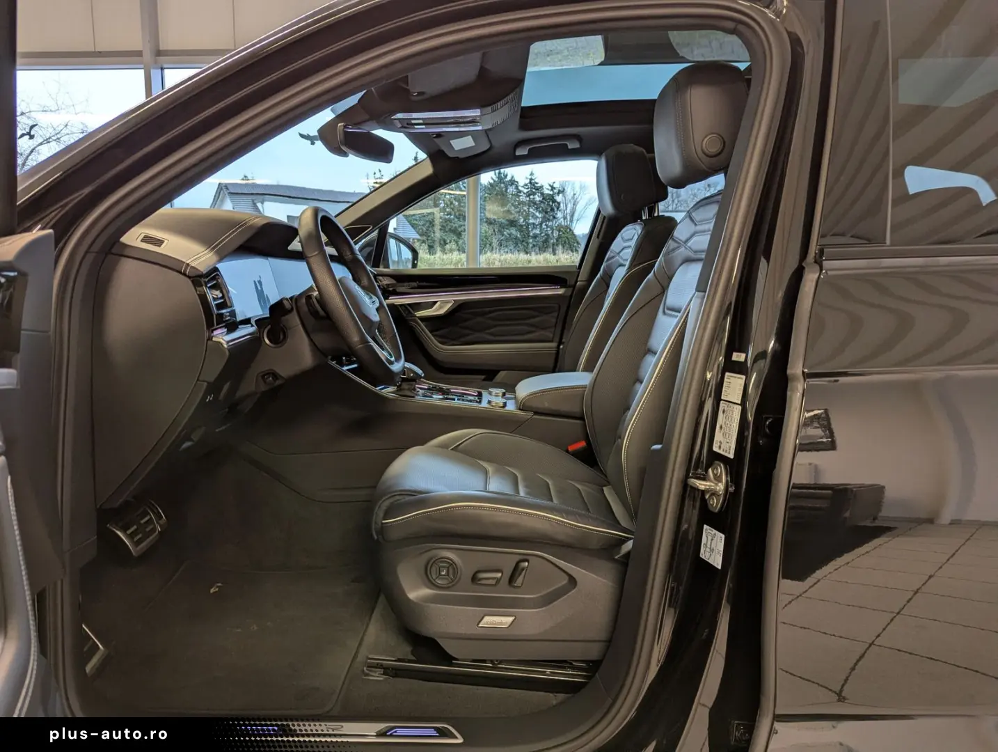 VW Touareg 3.0TDI 4M R-Line VOLL Black 22  UPE 114T