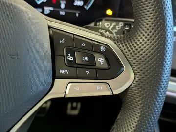 VW Touareg 3.0TDI 4M R-Line VOLL Black 22  UPE 114T