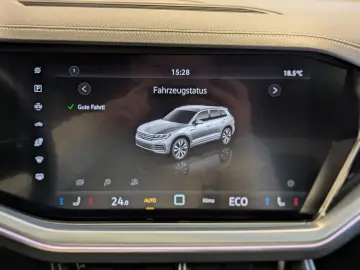 VW Touareg 3.0TDI 4M R-Line VOLL Black 22  UPE 114T