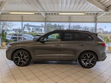 VW Touareg 3.0TDI 4M R-Line VOLL Black 22  UPE 114T
