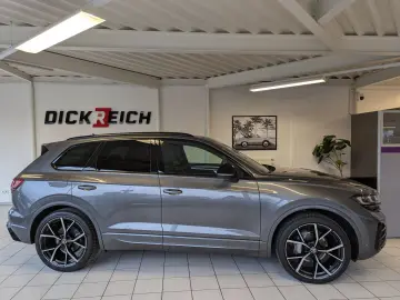 VW Touareg 3.0TDI 4M R-Line VOLL Black 22  UPE 114T
