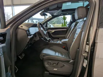 VW Touareg 3.0TDI 4M R-Line VOLL Black 22  UPE 114T