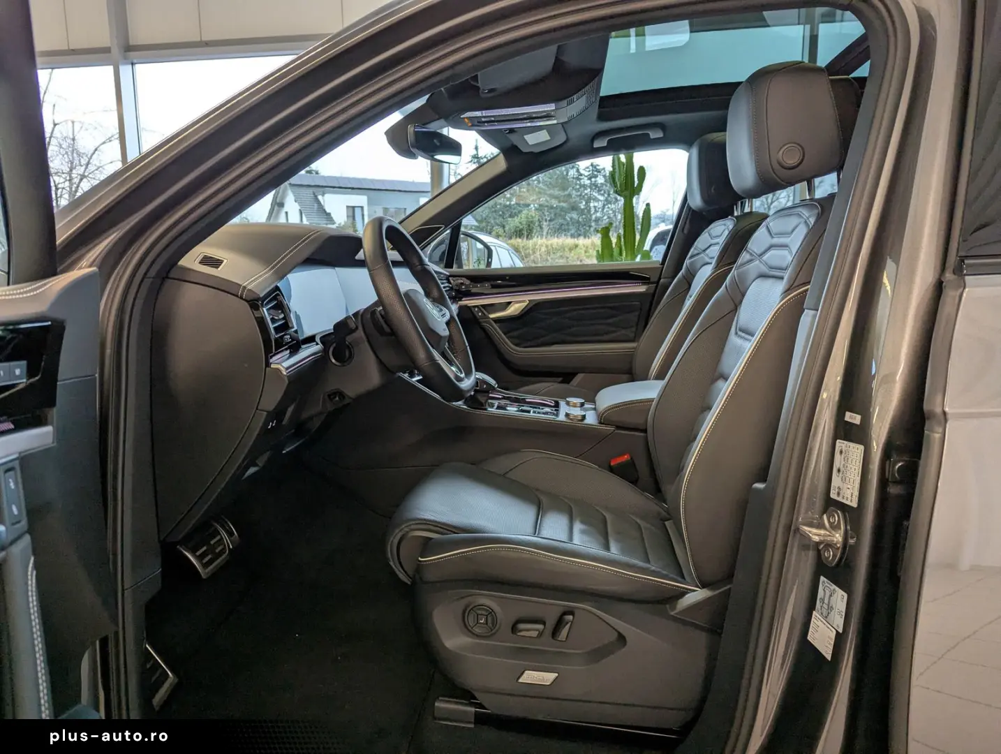 VW Touareg 3.0TDI 4M R-Line VOLL Black 22  UPE 114T