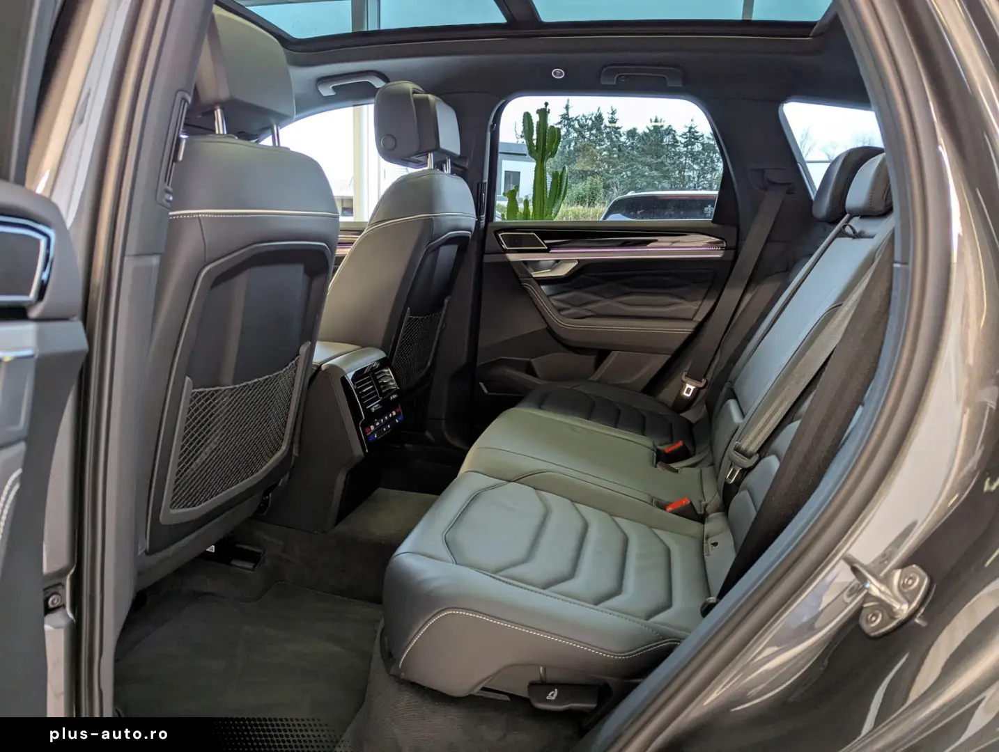 VW Touareg 3.0TDI 4M R-Line VOLL Black 22  UPE 114T