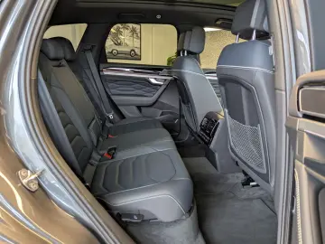 VW Touareg 3.0TDI 4M R-Line VOLL Black 22  UPE 114T