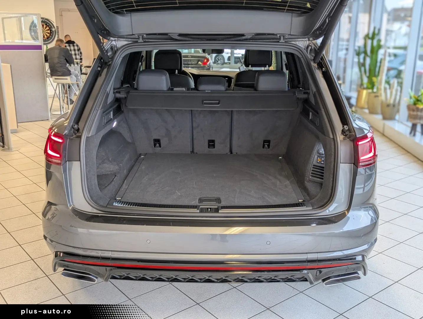 VW Touareg 3.0TDI 4M R-Line VOLL Black 22  UPE 114T