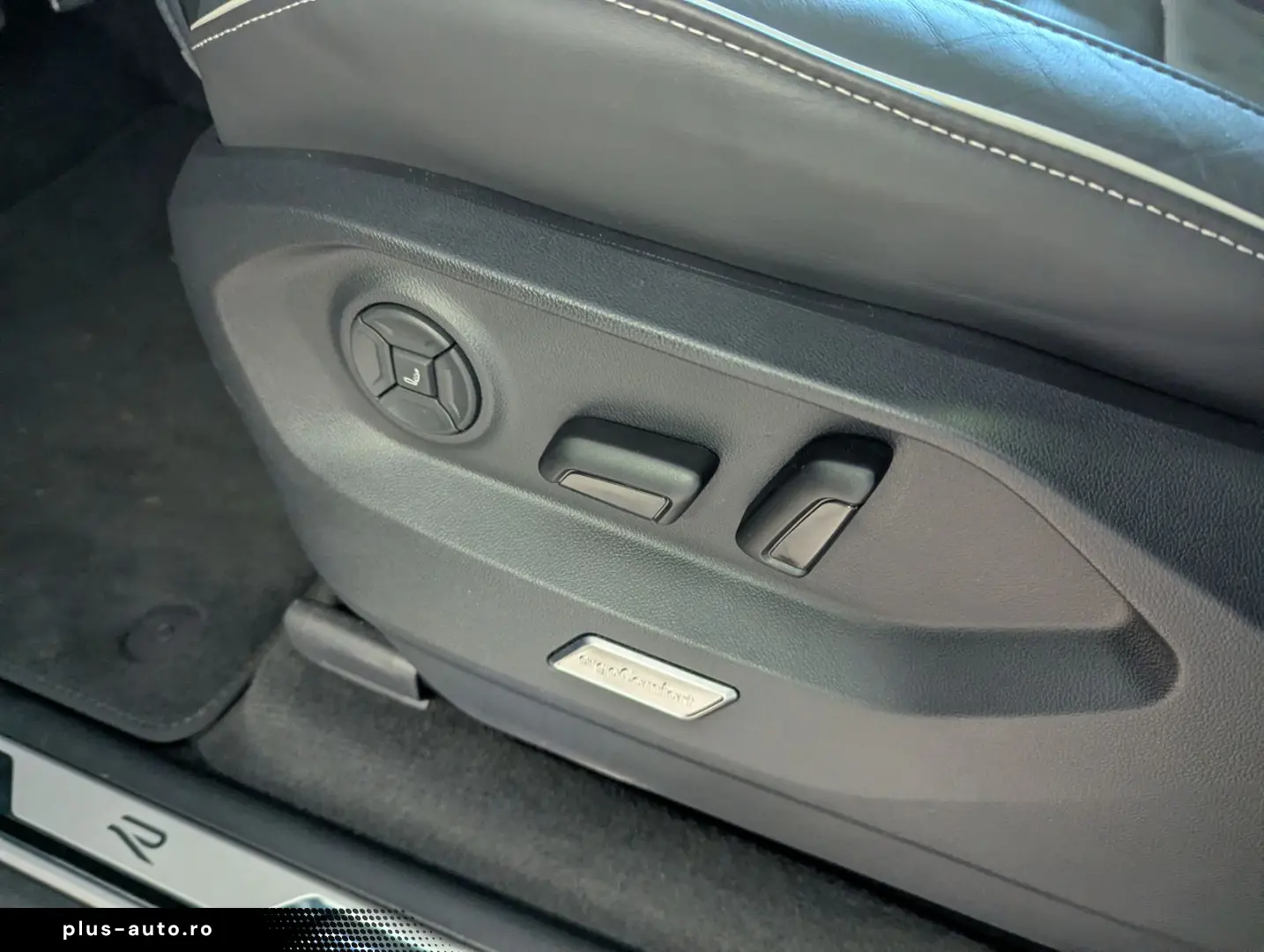 VW Touareg 3.0TDI 4M R-Line VOLL Black 22  UPE 114T