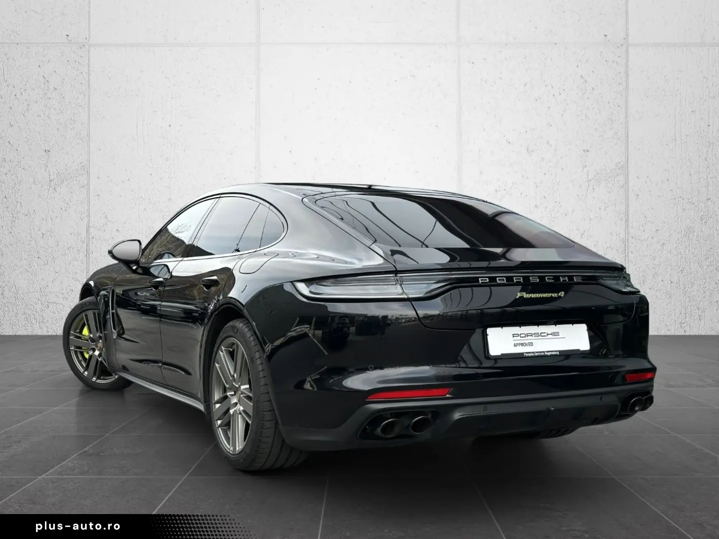 PORSCHE Panamera 4 E-Hybrid Platinum Edition 360  Head-U