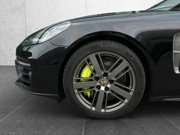 PORSCHE Panamera 4 E-Hybrid Platinum Edition 360  Head-U