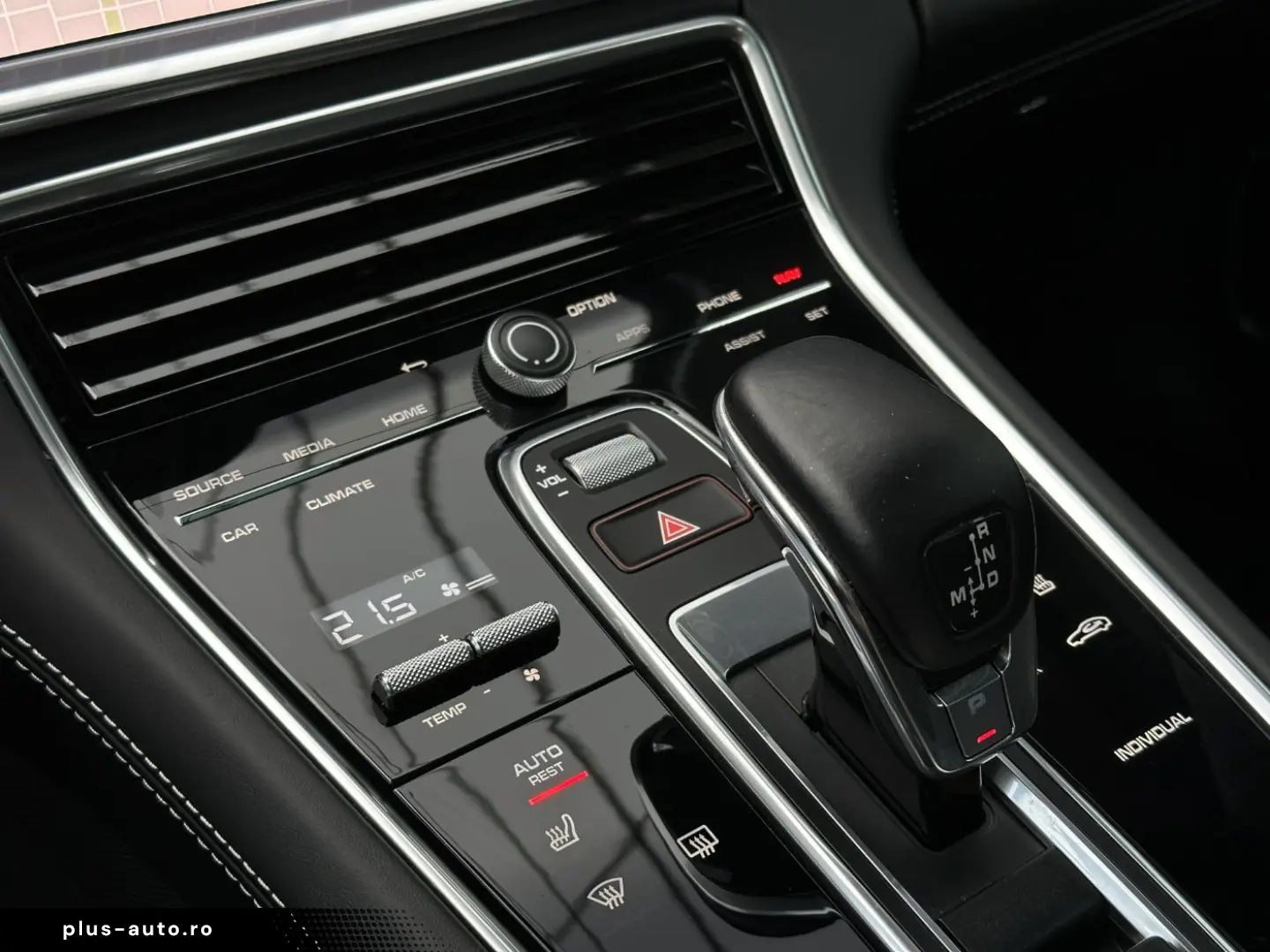 PORSCHE Panamera 4 E-Hybrid Platinum Edition 360  Head-U