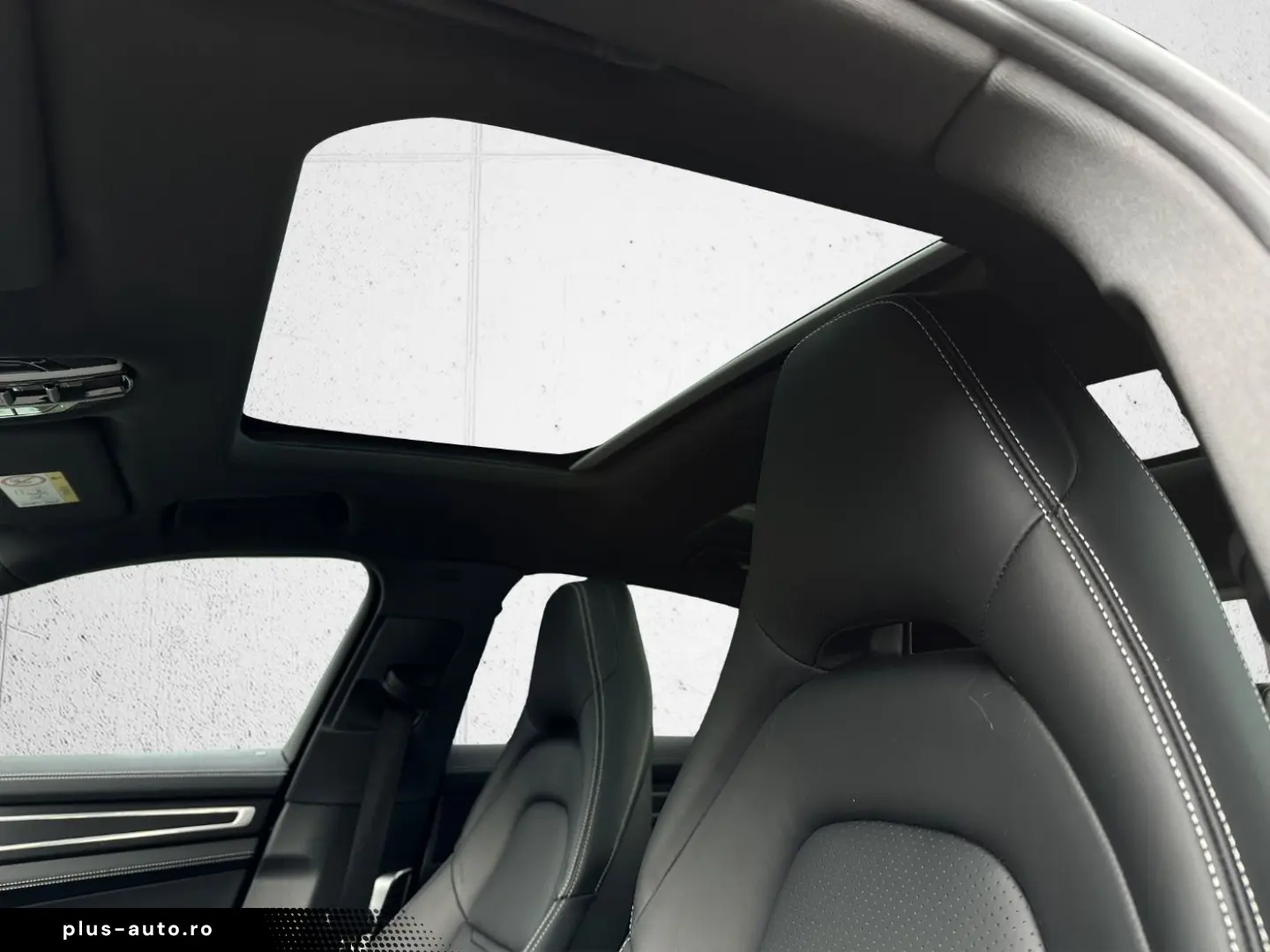 PORSCHE Panamera 4 E-Hybrid Platinum Edition 360  Head-U