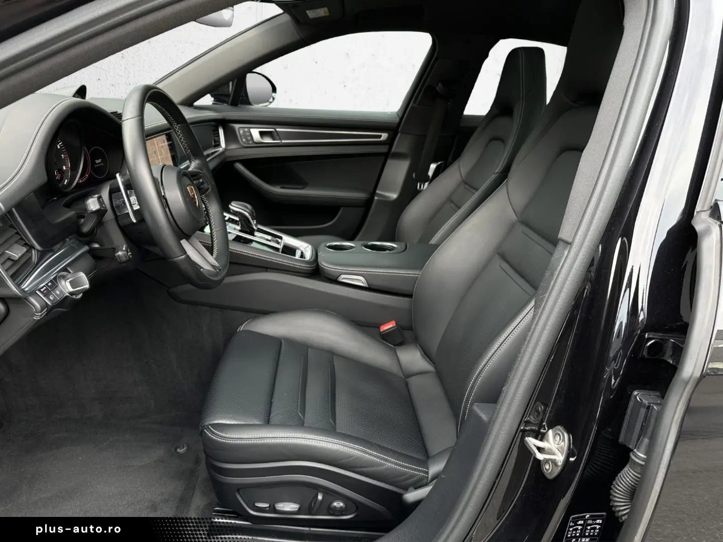 PORSCHE Panamera 4 E-Hybrid Platinum Edition 360  Head-U
