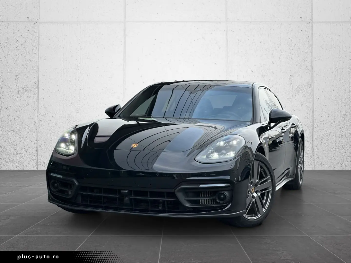 PORSCHE Panamera 4 E-Hybrid Platinum Edition 360  Head-U