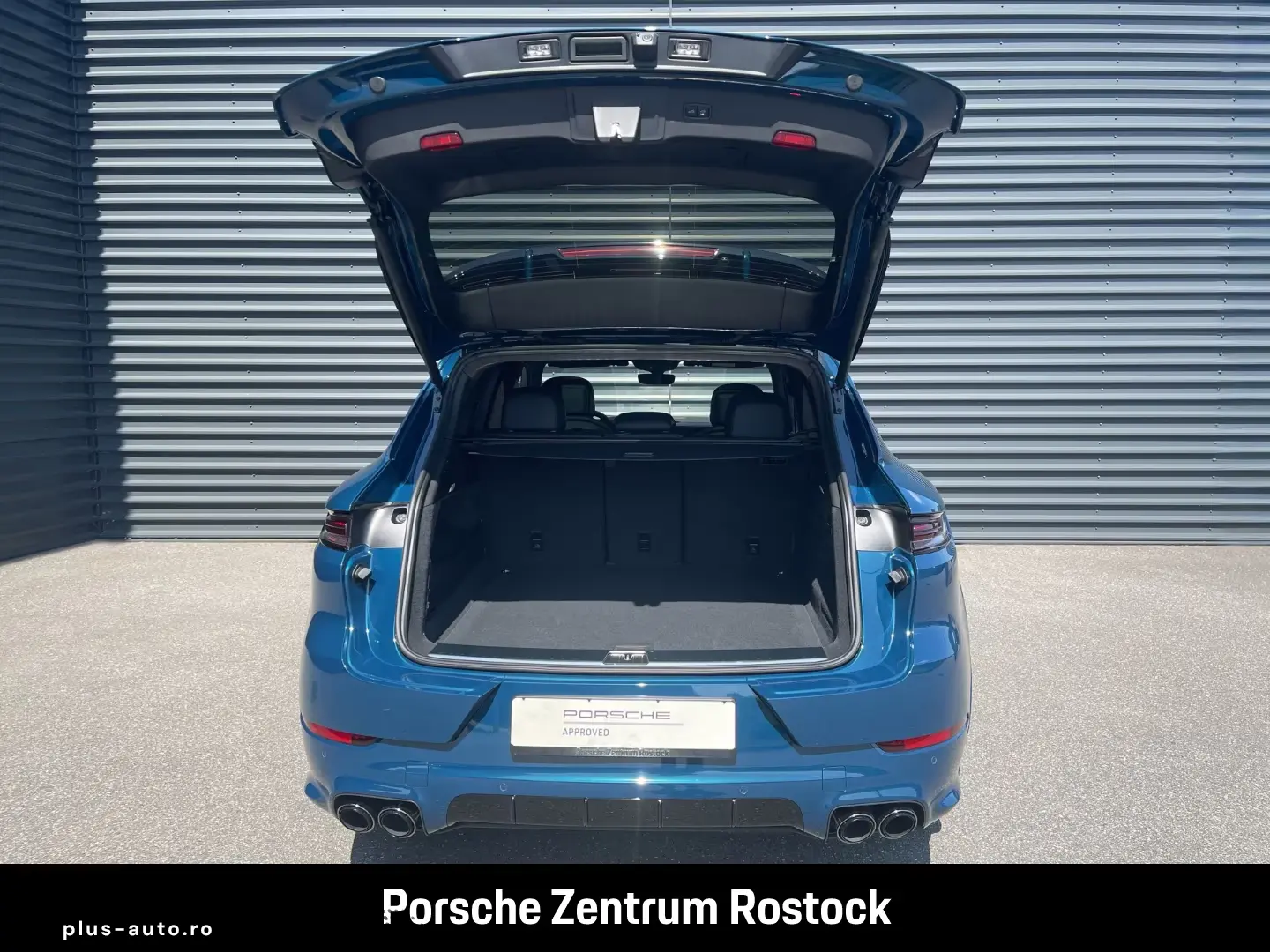 Porsche Cayenne BOSE Luftfederung LED-Matrix