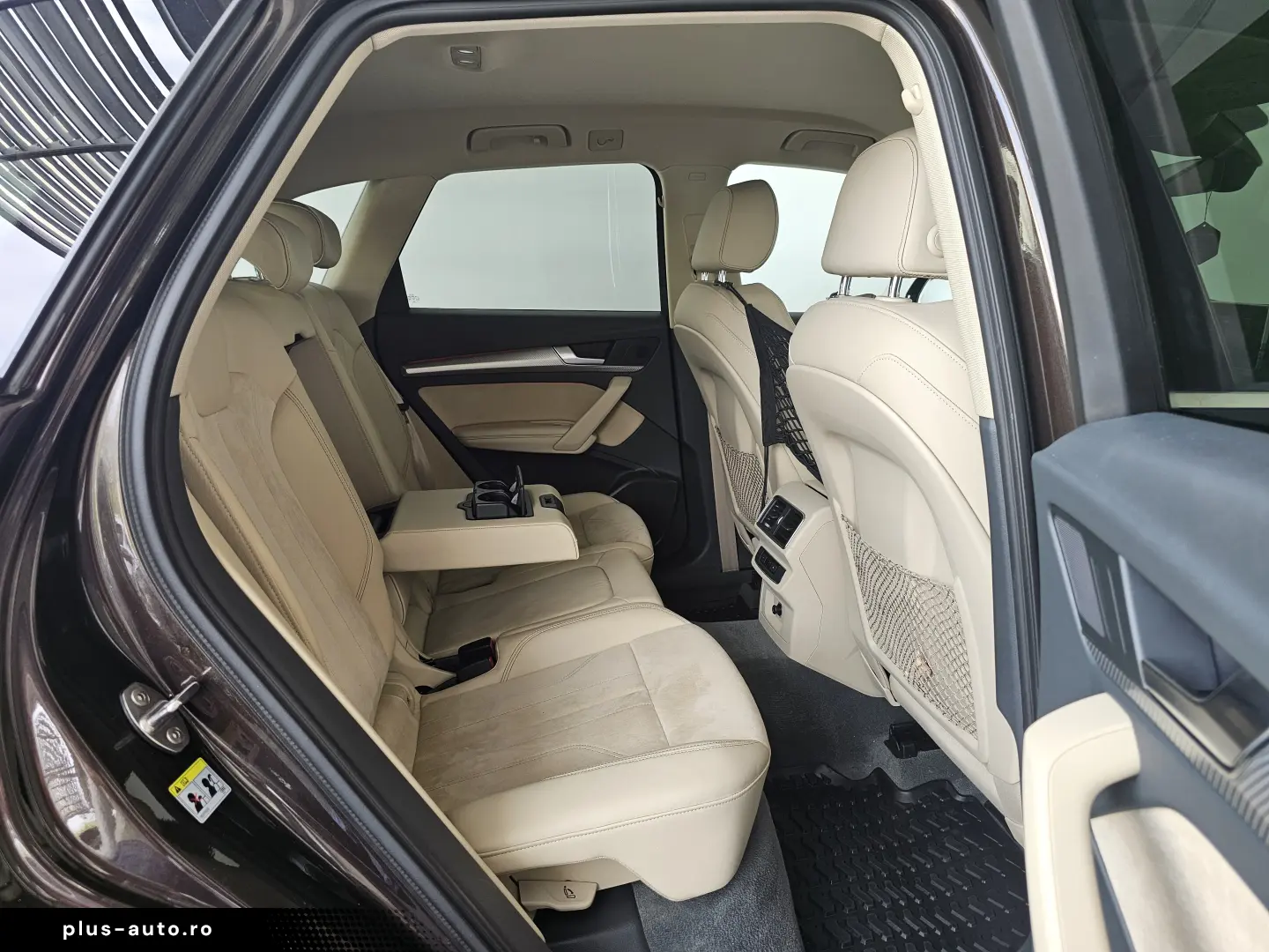 AUDI Q5 2.0 TDI quattro S tronic Design 163CP