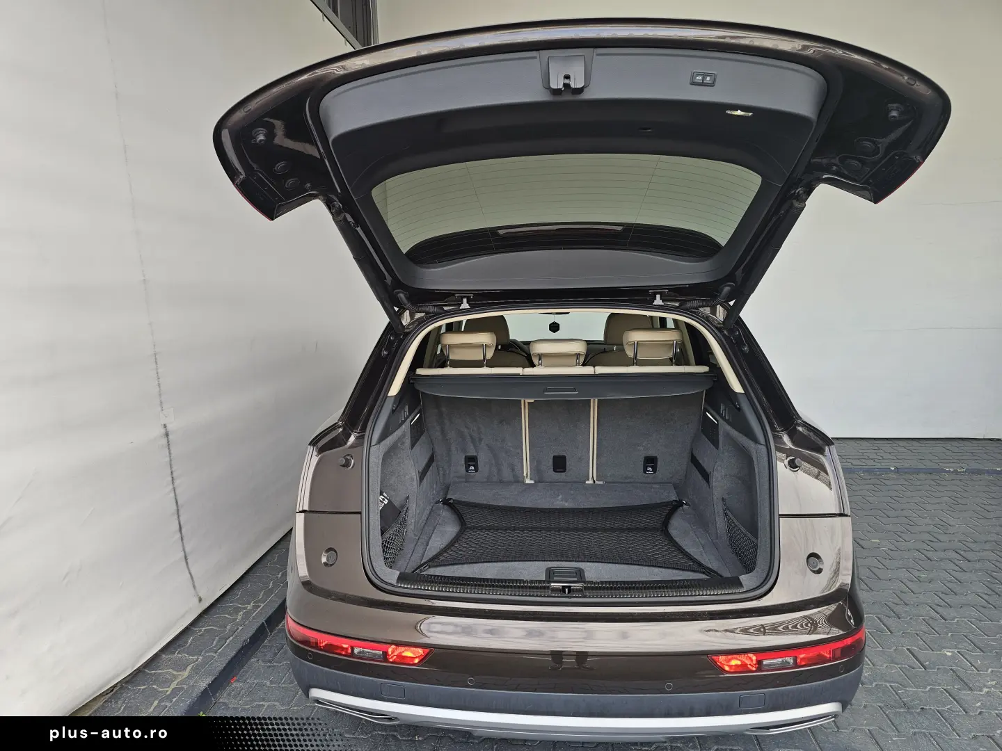 AUDI Q5 2.0 TDI quattro S tronic Design 163CP