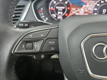 AUDI Q5 2.0 TDI quattro S tronic Design 163CP