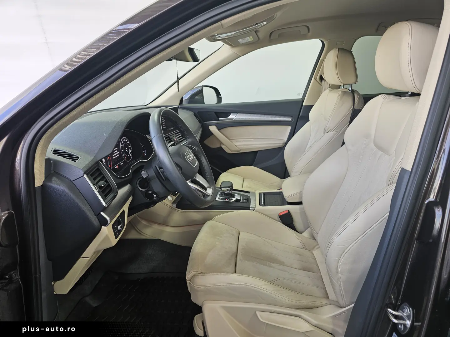 AUDI Q5 2.0 TDI quattro S tronic Design 163CP