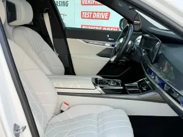 Bmw 740d X-Drive MHEV   Fab.- 04.2023   3.0 Diesel 300 Cp