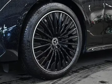 Mercedes-Benz E 400 e 4M AMG Premium    Pano