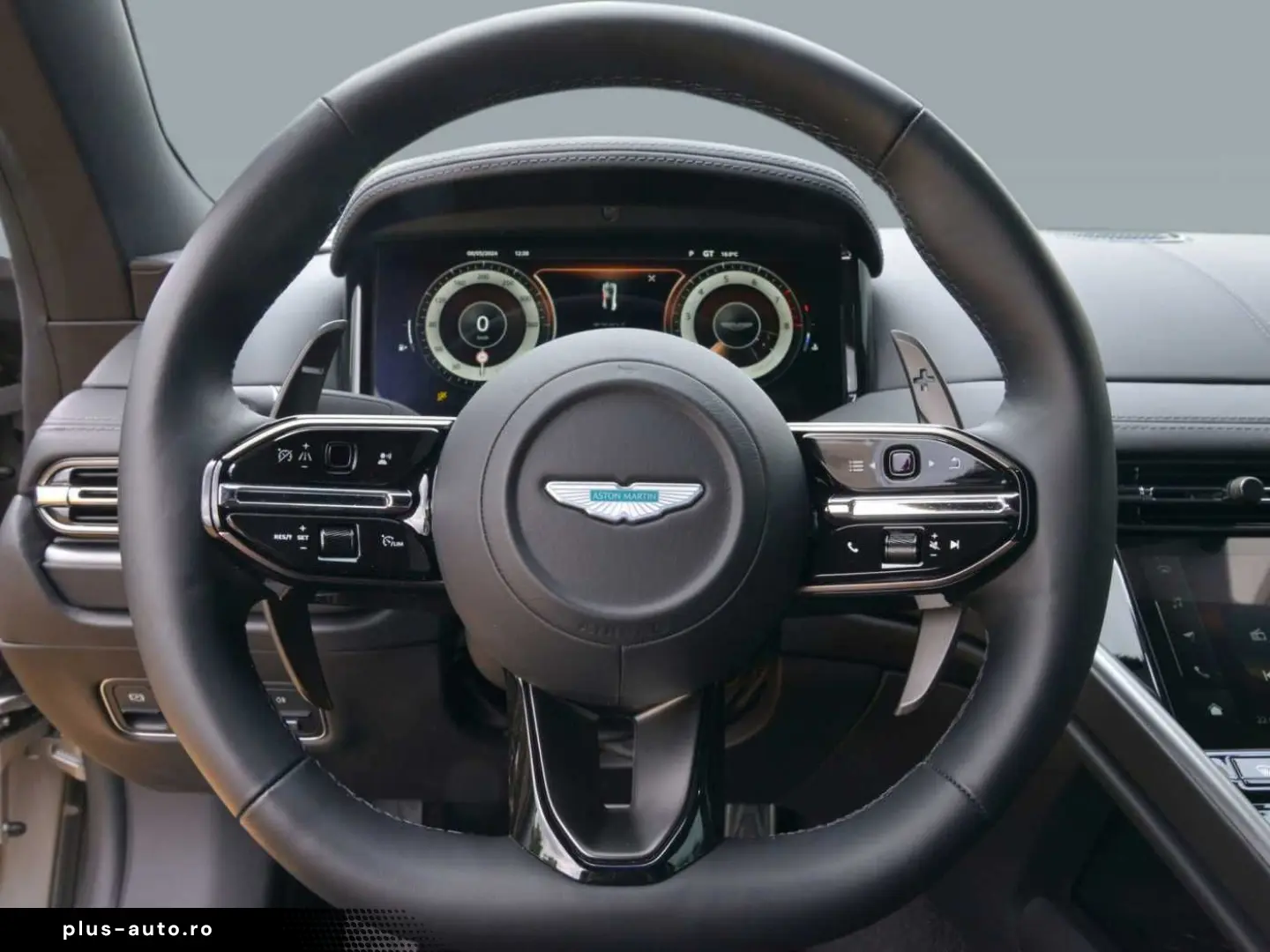 ASTON MARTIN DB12 Coupe