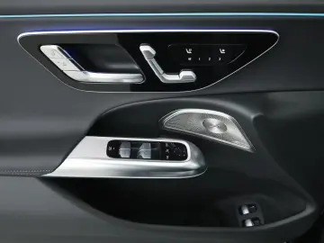 Mercedes-Benz E 400 e 4MATIC  360  Pano Amg Prem