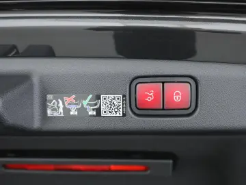 Mercedes-Benz E 400 e 4MATIC  360  Pano Amg Prem
