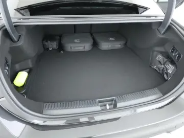 Mercedes-Benz E 400 e 4MATIC  360  Pano Amg Prem