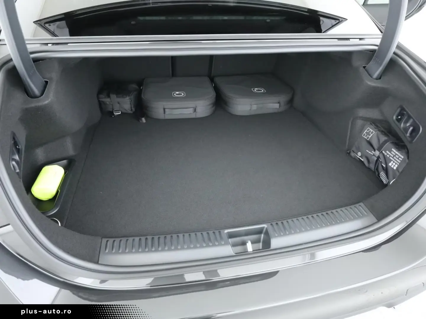 Mercedes-Benz E 400 e 4MATIC  360  Pano Amg Prem