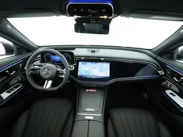 Mercedes-Benz E 400 e 4MATIC  360  Pano Amg Prem