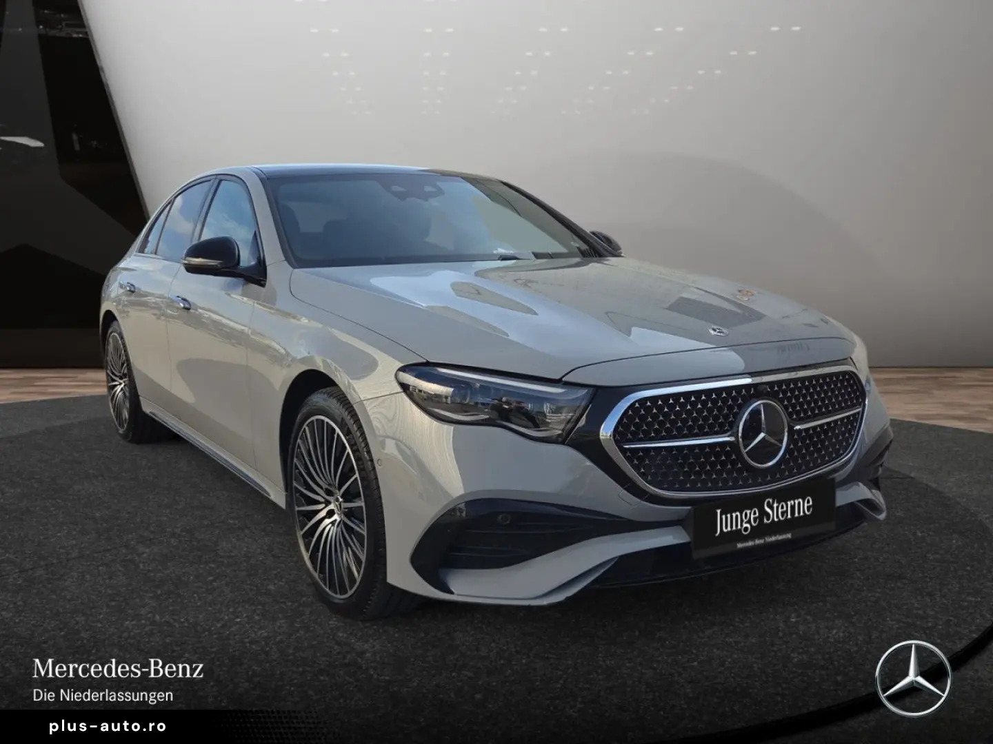 MERCEDES-BENZ E 400 e 4M AMG Prem  PANO NIGHT 20  Bur4D HUD