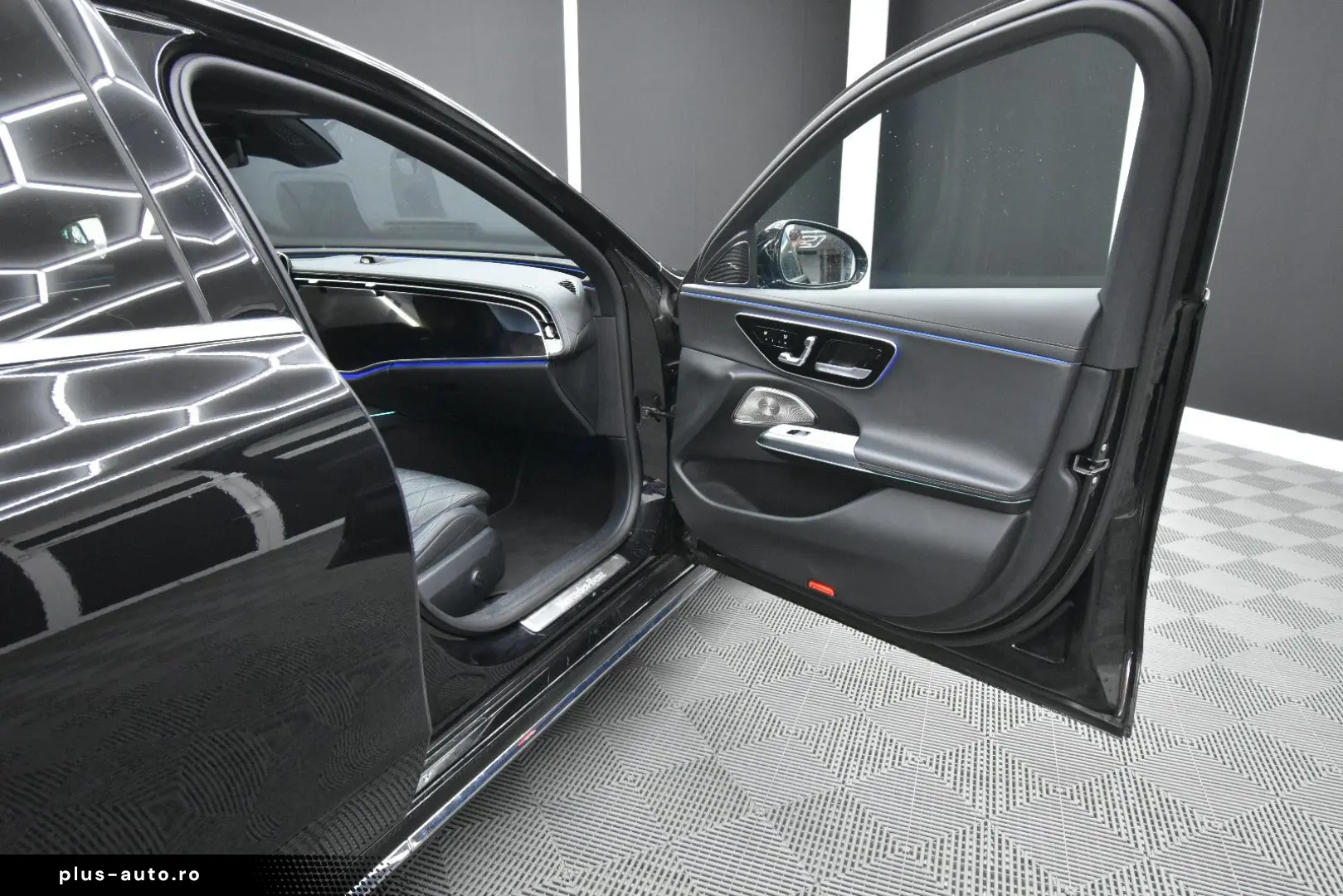 MERCEDES-BENZ E400e 4Matic Exclusive PremiumPlus DIG&hellip;