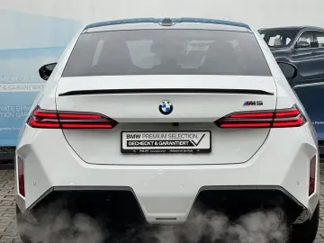 BMW M5 Limousine M-Drive-Pack B&W Carbon