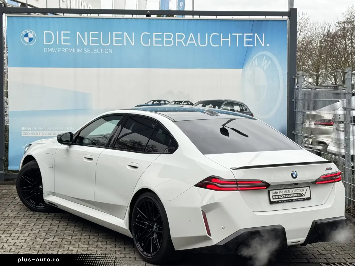 BMW M5 Limousine M-Drive-Pack B&W Carbon