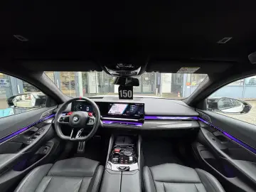 BMW M5 Limousine M-Drive-Pack B&W Carbon