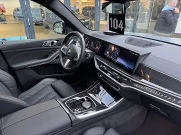 BMW X5 xDrive30d M Sport Pro 2-axle air susp 22  7-seater