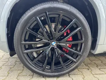 BMW X5 xDrive30d M Sport Pro 2-axle air susp 22  7-seater
