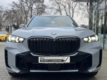 BMW X5 xDrive30d M Sport Pro 2-axle air susp 22  7-seater