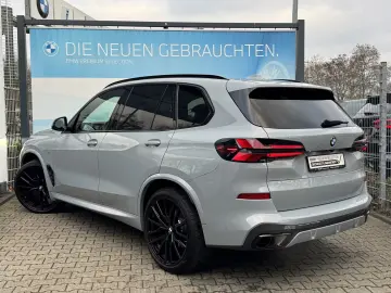BMW X5 xDrive30d M Sport Pro 2-axle air susp 22  7-seater