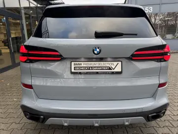 BMW X5 xDrive30d M Sport Pro 2-axle air susp 22  7-seater