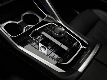 BMW X6 30 d xD M Sport Pano SKY HuD Luftf Massage