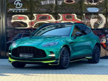 ASTON MARTIN DBX707 AMR23   Podium Green   Carbon Keramik