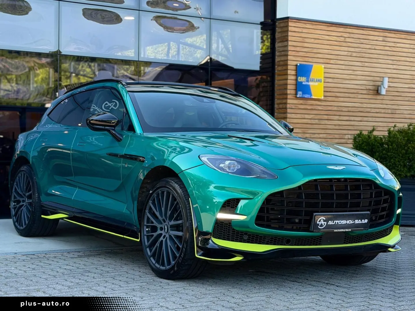 ASTON MARTIN DBX707 AMR23   Podium Green   Carbon Keramik