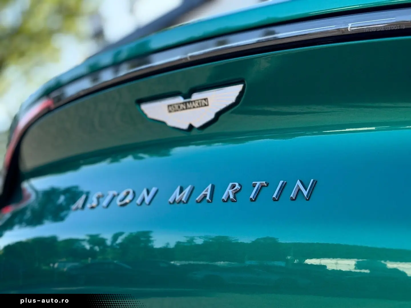 ASTON MARTIN DBX707 AMR23   Podium Green   Carbon Keramik